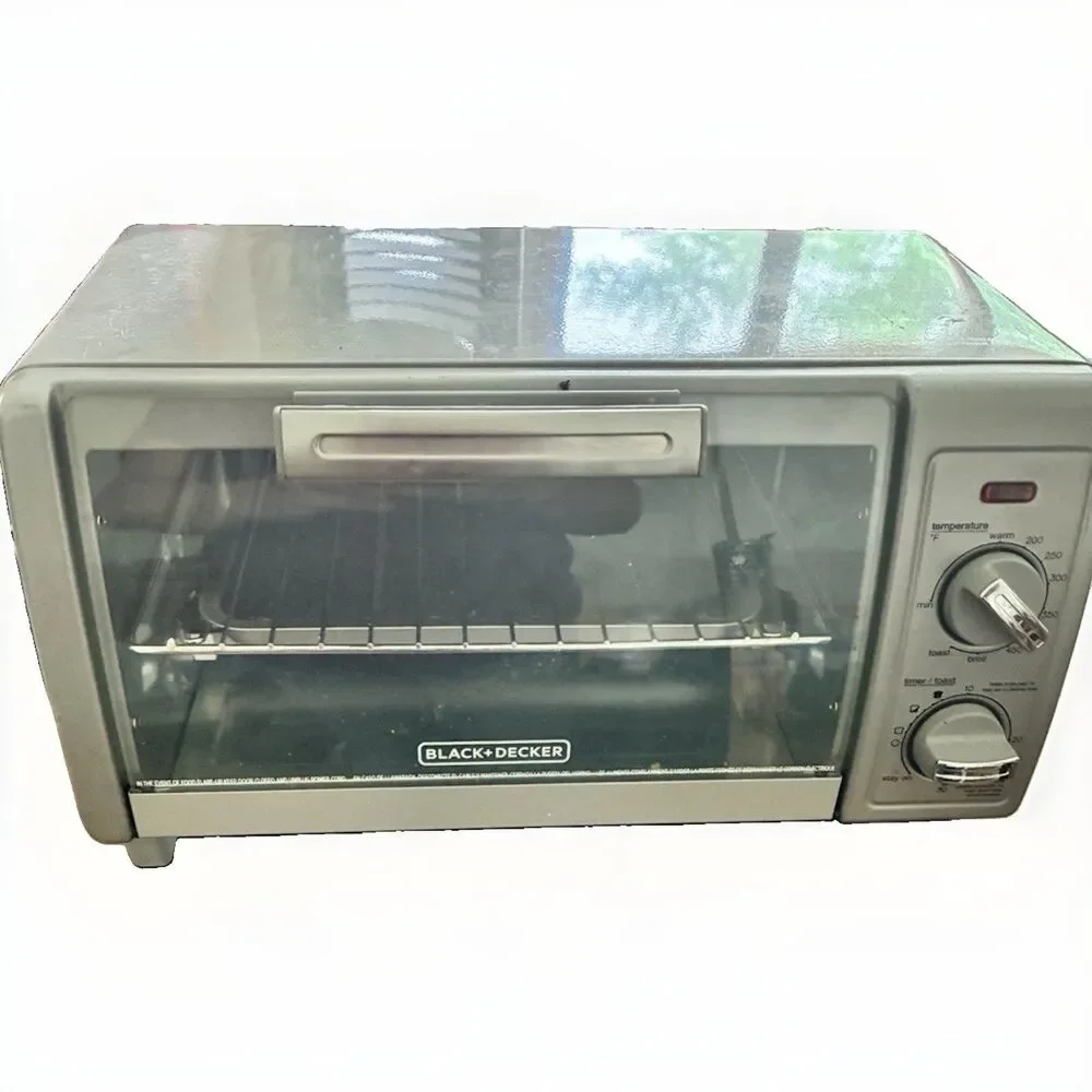 BLACK+DECKER TO1700SG 4 Slice Toaster Oven Bake Broil Toast Tested Works